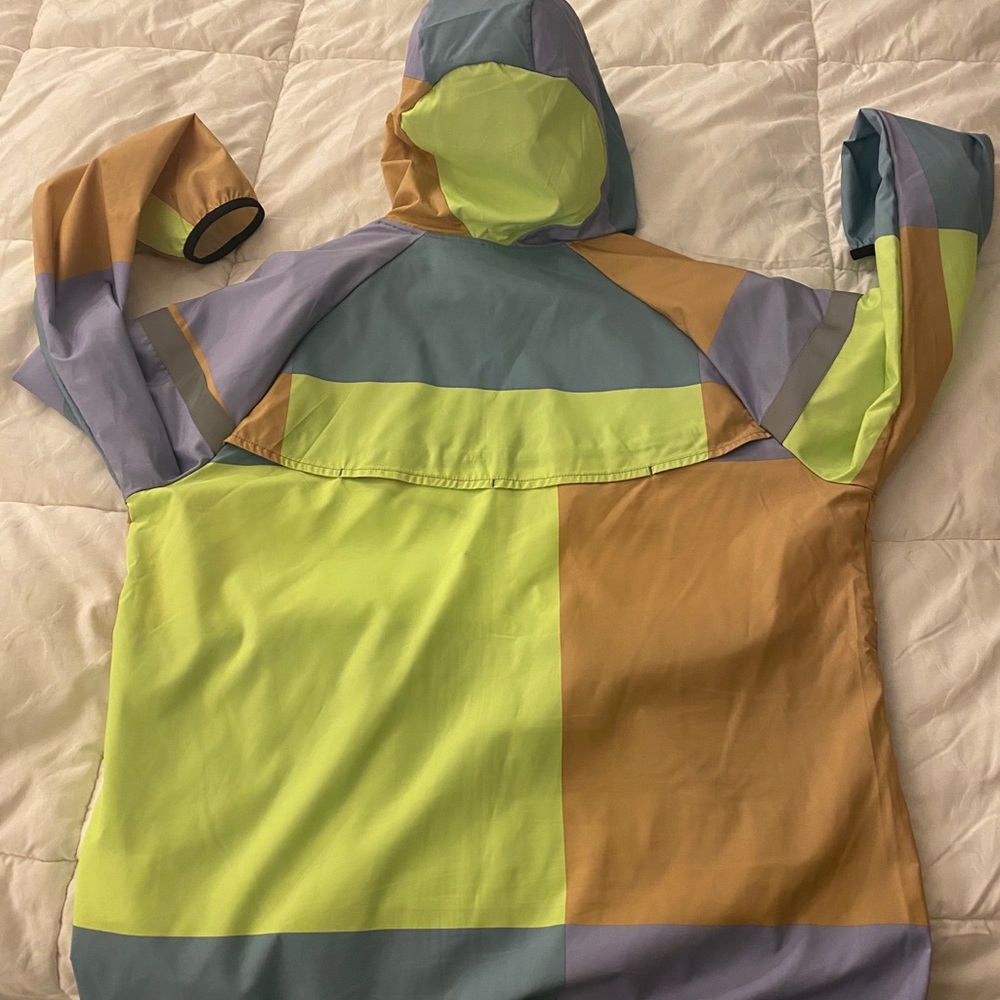 Nike coat - Picture 2 of 3